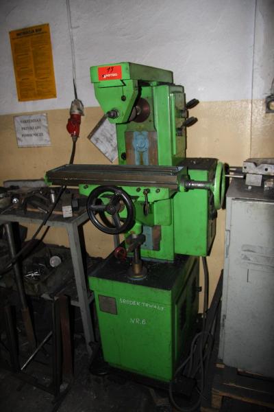 Used PONAR-REMO FWF-16 Milling machine for Sale (Auction Premium) | NetBid Industrial Auctions